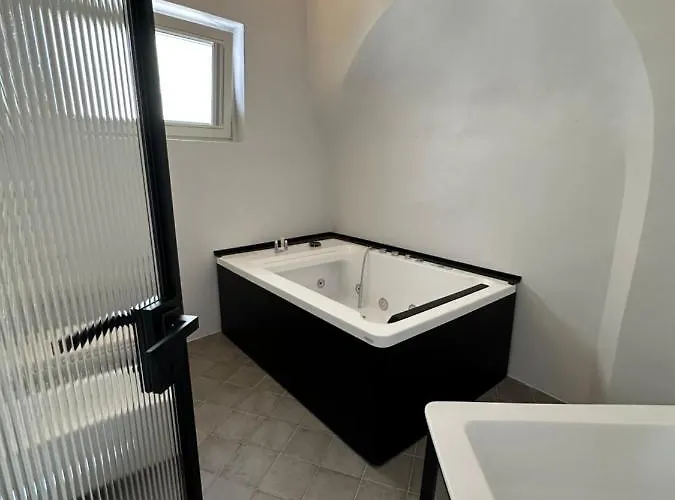 Konukevi Accalmia Monopoli